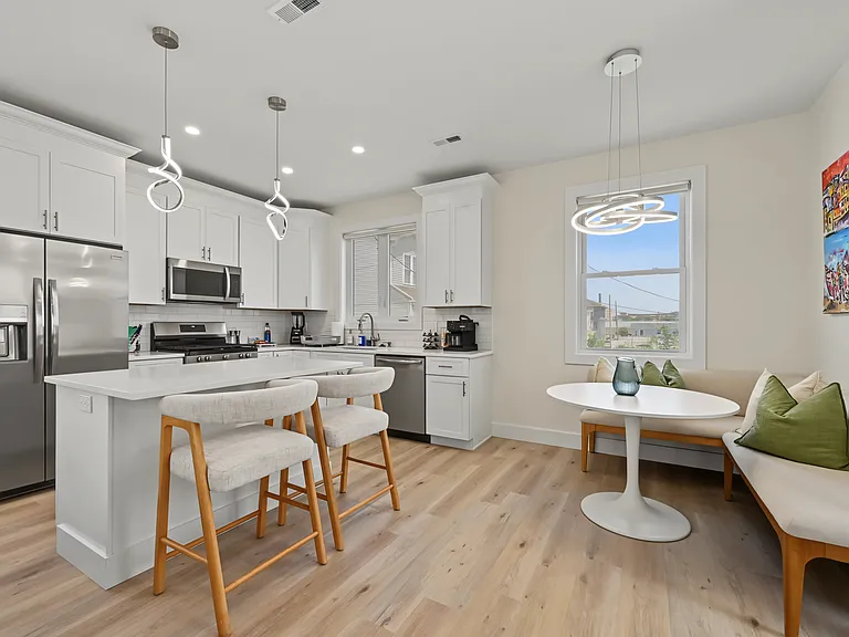 113 N Brighton Ave — Photo 12