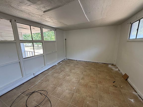 5th image of 80 Reynolds St