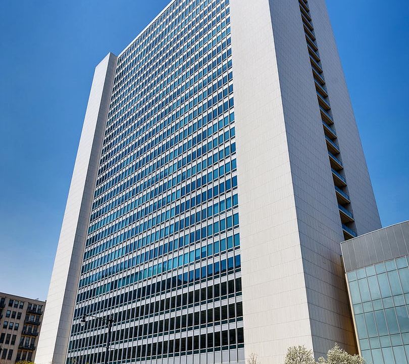 1st image of 500 W Superior St #713