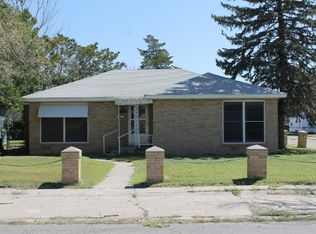 1321 S Drake St, Perryton, TX 79070