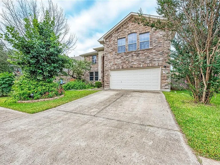 604 Spanish Oak Ter — Photo 2