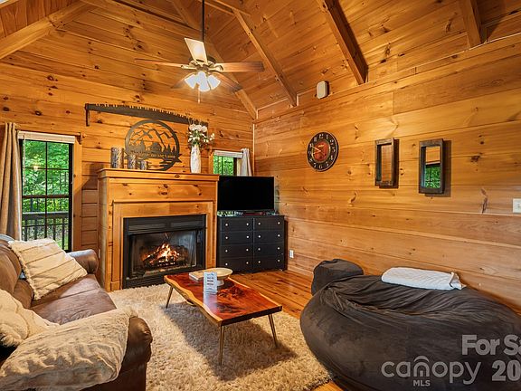 5th image of 898 Morgan Hill Rd