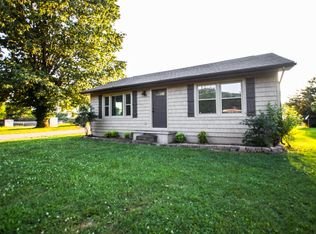 230 Oakwood Ave, Clinton, TN 37716