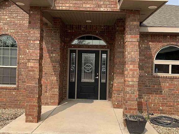 3rd image of 1249 Oakwood Cir
