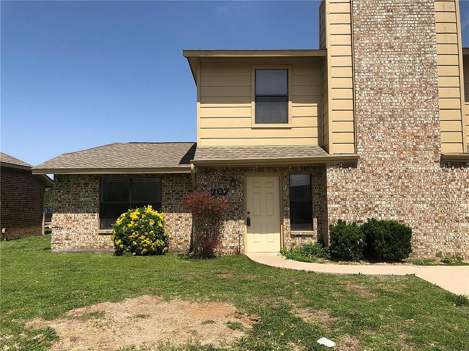 1st image of 707 Wolftrap Dr