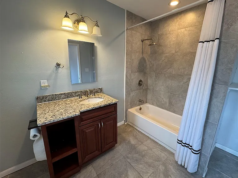 1402 Mardell St — Photo 12