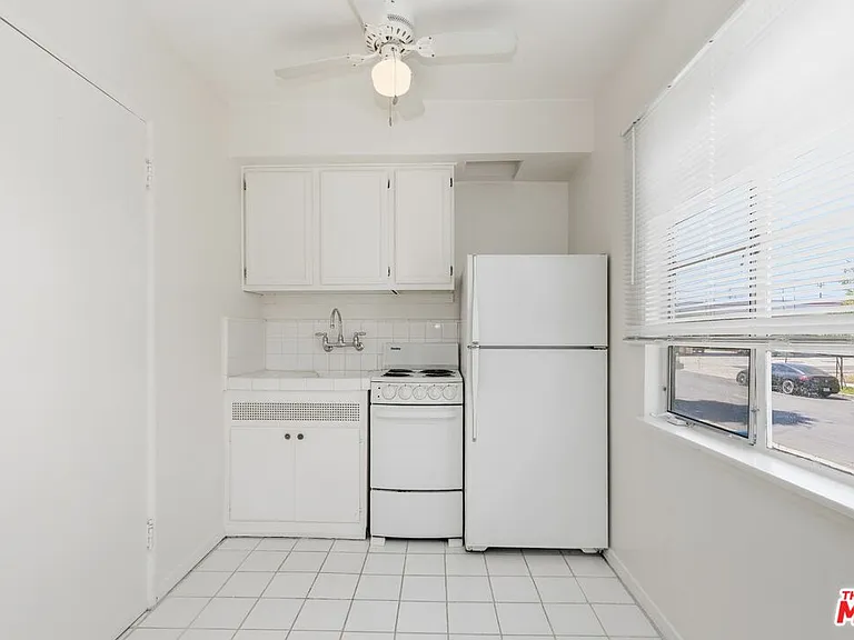1748 Malcolm Ave #1 — Photo 5