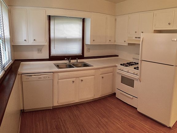4th image of 2063 Andrew St SE
