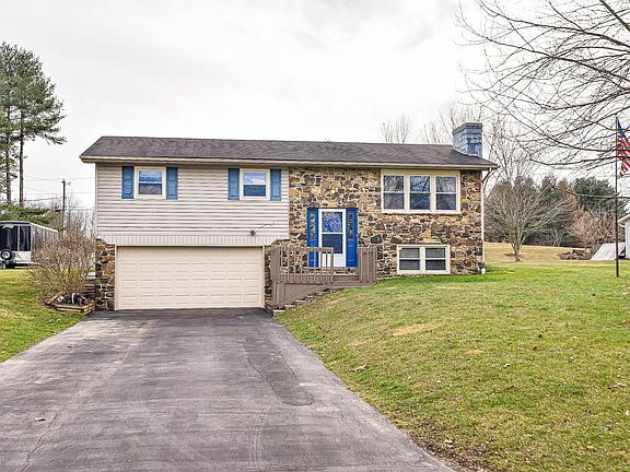 2nd image of 2020 E Nixon Dr