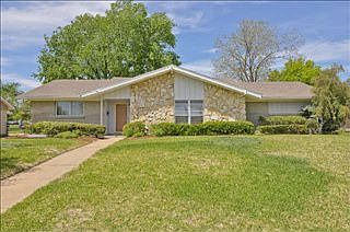1st image of 3317 Pine Tree Cir