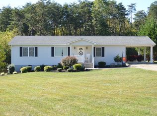 1056 Strawberry Rd, Chatham, VA 24531