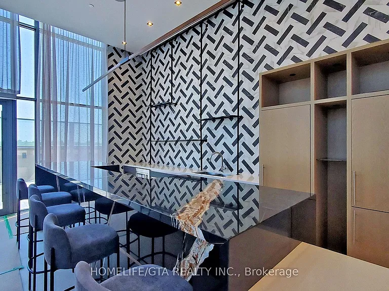 225 Village Green Sq #601 — Photo 27