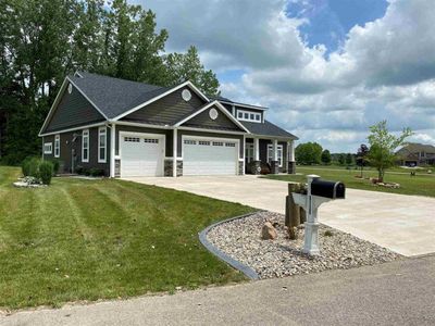 8120 E Country Club Ln, Syracuse, IN, 46567