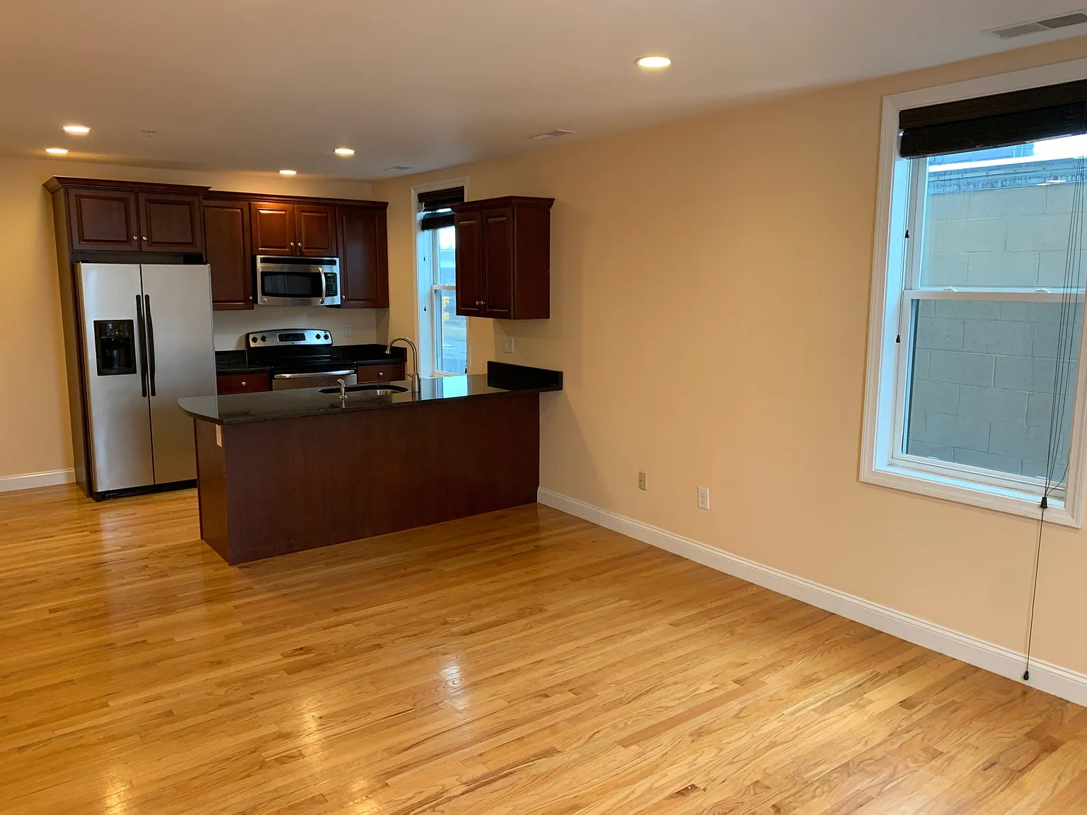 100 Fellsway W — Photo 1