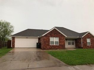 513 Crystal St, Lowell, AR 72745
