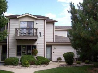 920 Prairie Dr UNIT 24, Racine, WI 53406