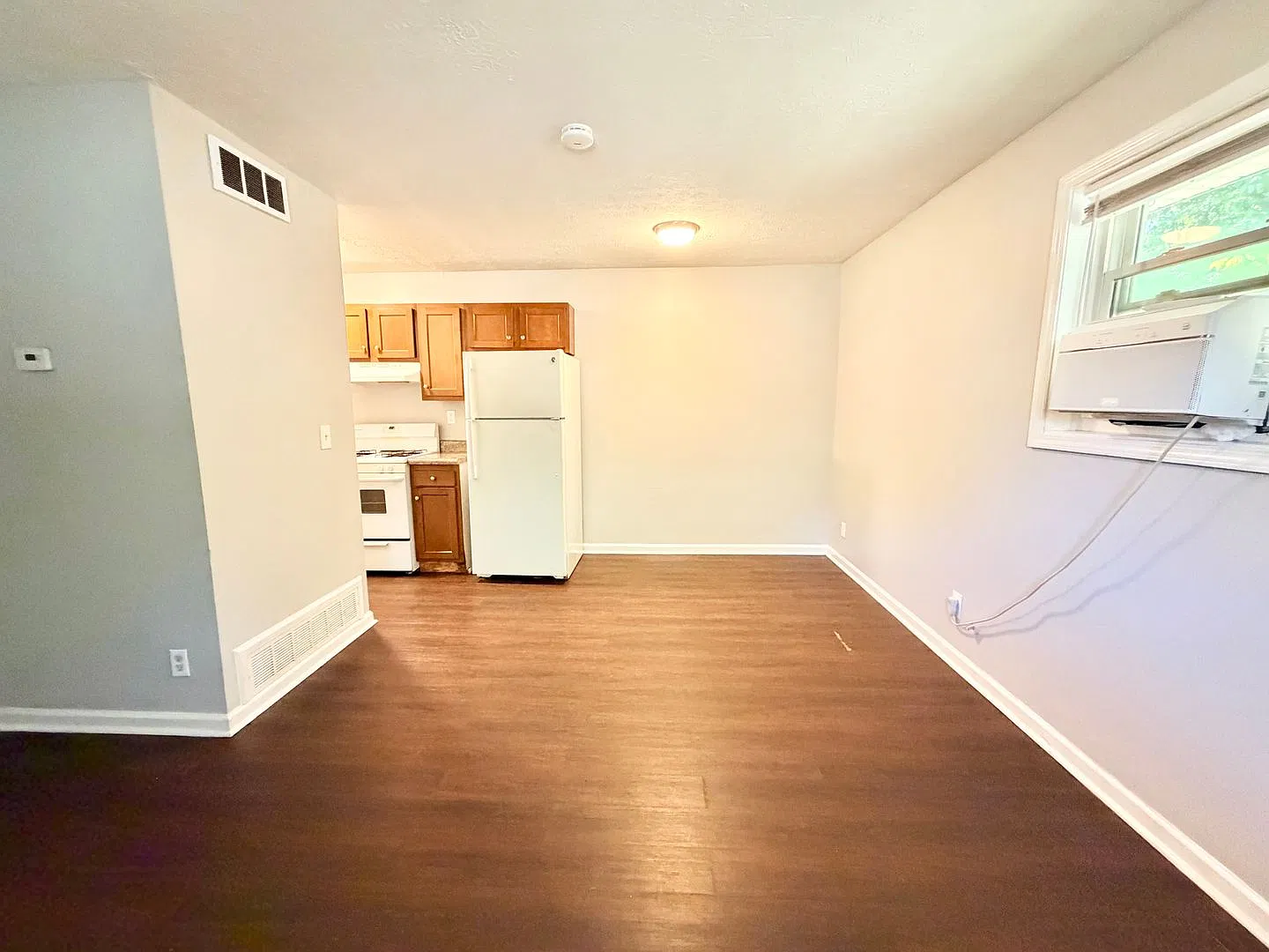4408 S 1st Street — Photo 4