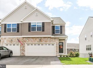 558 Brook Shire Ct, Mechanicsburg, PA 17055