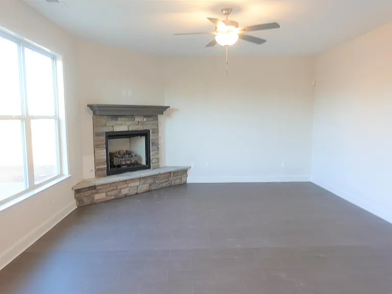 2731 Millhone Dr — Photo 16