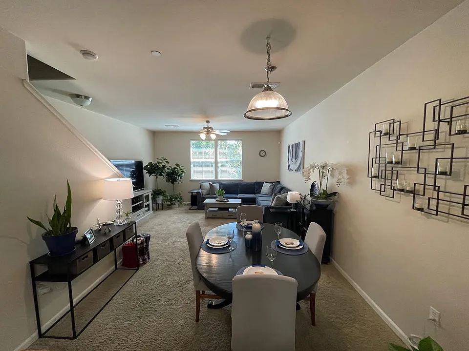 Regency Park Cir