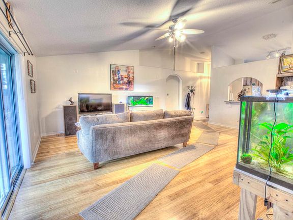 3rd image of 128 Notting Hill Dr