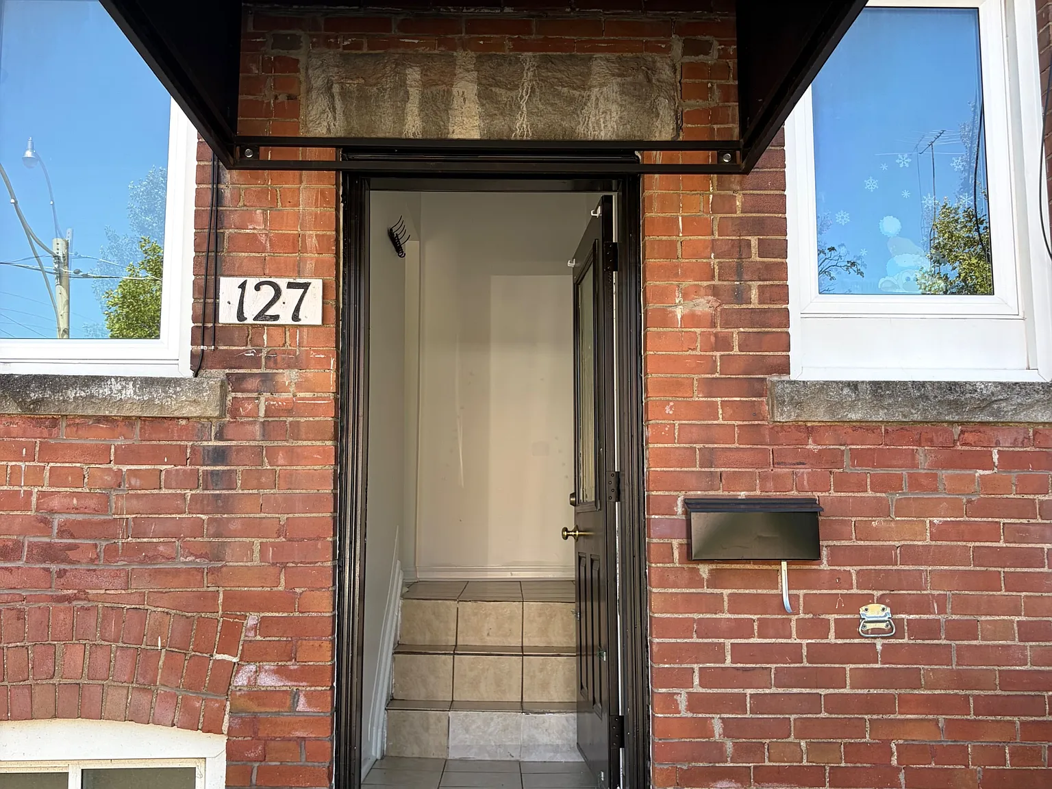 2 bed, $1,400 — Photo 2
