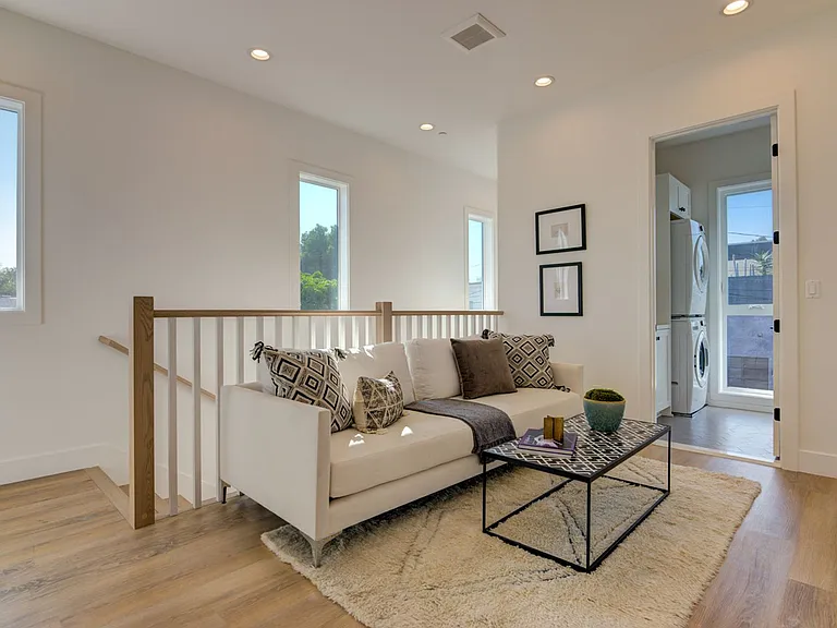 Fantastic 2 Story Farm House style Home with 4 Bedrooms and 3 Baths in Mid City area — Photo 44