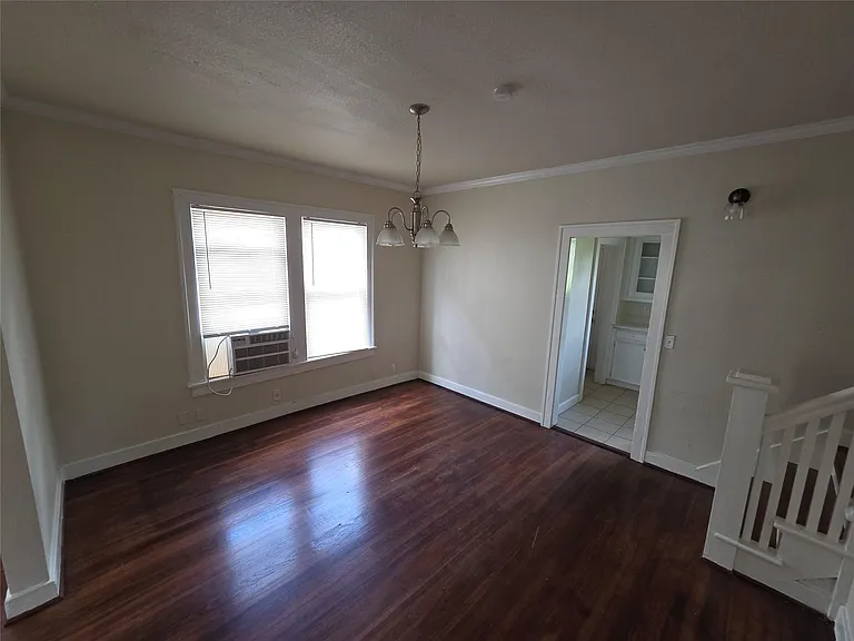 2805 Cleburne St — Photo 7