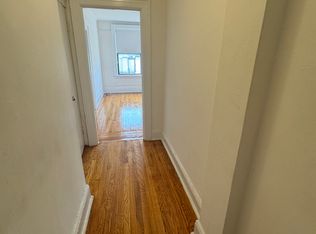 3114 35th St APT 4B, Astoria, NY 11106