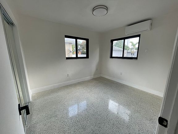 4th image of 1490 NW 2nd St #7