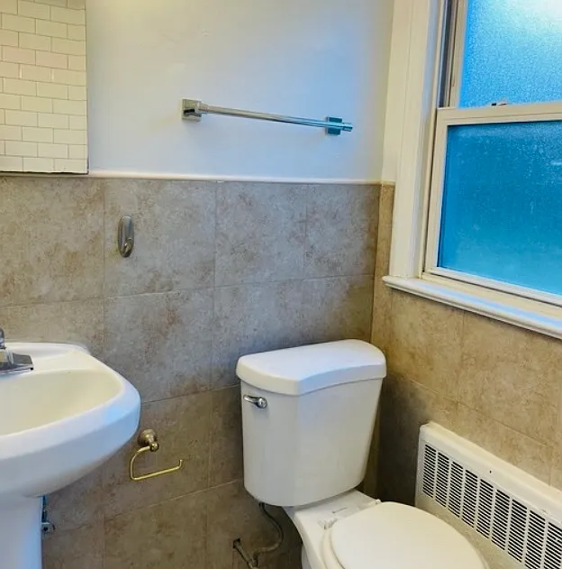 Studio, $2,050 — Photo 4