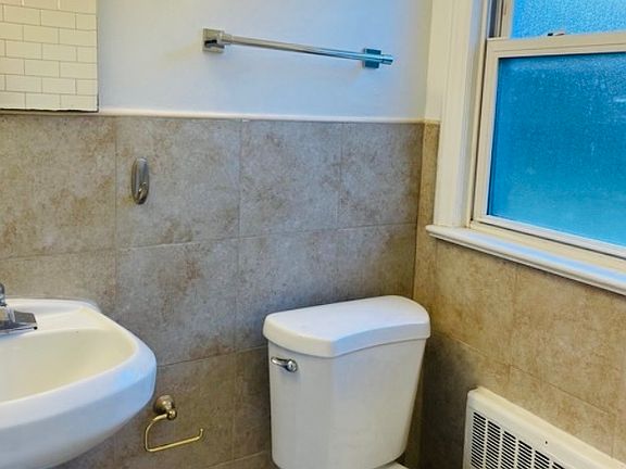 4th image of 294 W Post Rd APT 1E