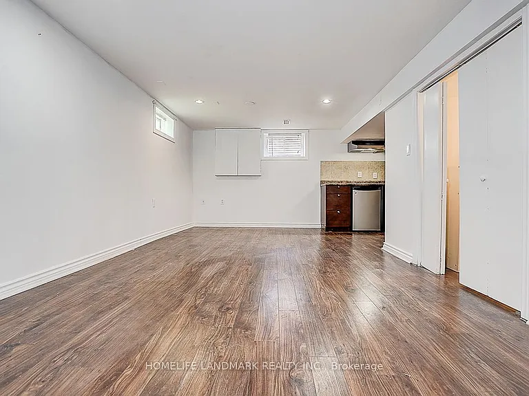 335 Willowdale Ave — Photo 46