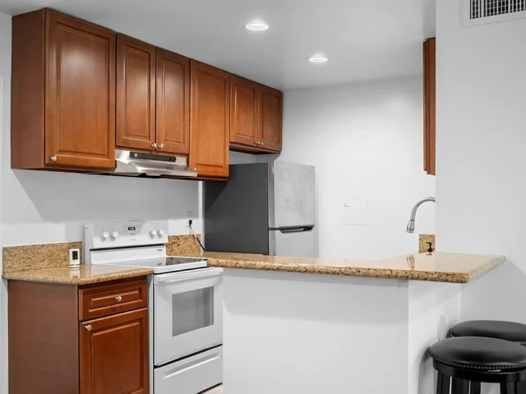 23515 Lyons Ave #103 — Photo 8
