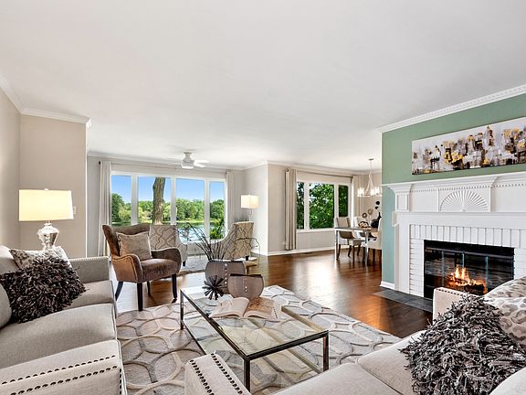 Living Room / Dining Room