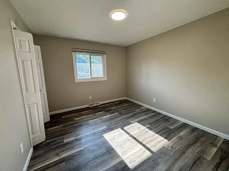 5590 Main Ave NE — Photo 8