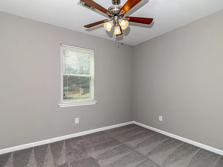 3844 Creek Ct — Photo 14