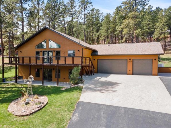 12177 Bluebird Ct, Sturgis, SD 57785