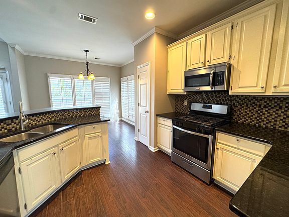 3rd image of 4810 Ogeechee Dr
