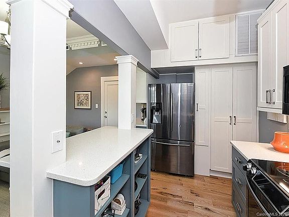 3rd image of 2501 Roswell Ave Unit 104-1