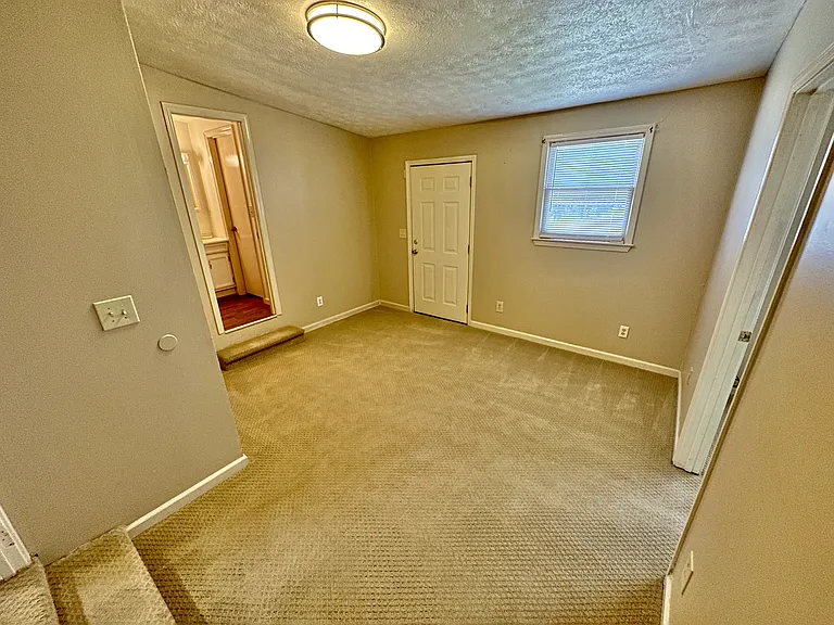 20 Coffey Ln — Photo 8