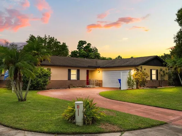 1348 Meadowbrook St, Kissimmee, FL 34744