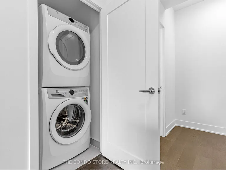 8 Manor Rd W #611 — Photo 15