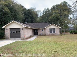 1269 Louise Ln, Hinesville, GA 31313