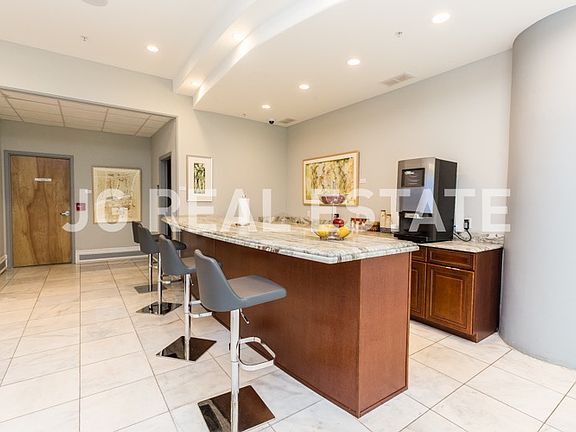 3rd image of 800 N Delaware Ave APT 214