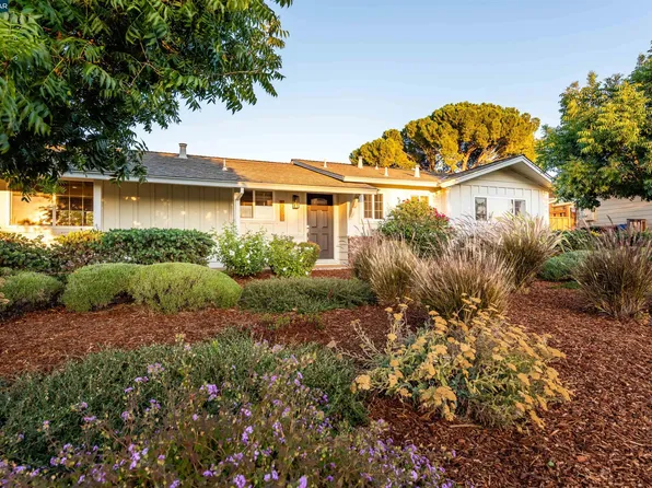 1378 Yosemite Cir, Clayton, CA 94517