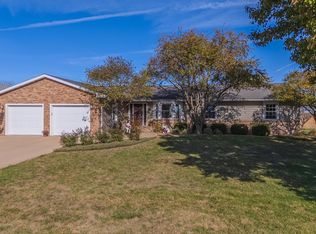 804 Havens Dr, Hudson, IL