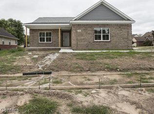 23036 Waterview Dr, New Boston, MI 48164