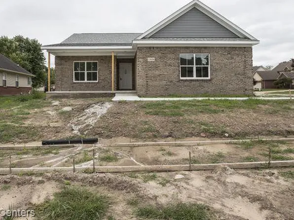 23036 Waterview Dr, New Boston, MI 48164