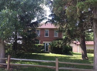 523 Penrose Rd, Dixon, IL 61021